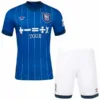 Ipswich Town Niños Conjunto 2024 2025 Casa Azul - Tuta Ipswich Town Niños | escamisetasfutbol